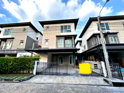 บ้านแฝด กรุงเทพมหานคร : 🔥 ขายบ้านแฝดทำเลดี! 📍 บ้านกลางเมืองสวนหลวง | Baan Klang Muang Suan Luang