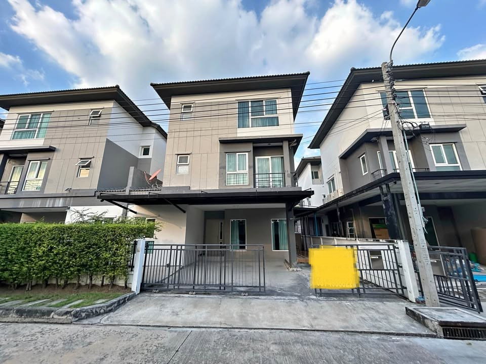 รูป 🔥 ขายบ้านแฝดทำเลดี! 📍 บ้านกลางเมืองสวนหลวง | Baan Klang Muang Suan Luang - รูปที่ 1/10