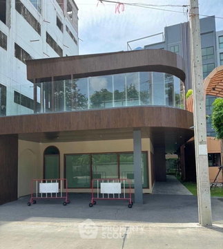 227 Sqm 1-BR At The Excel Hideaway Sukhumvit 71 Near BTS Phra Khanong (ID 1411437)