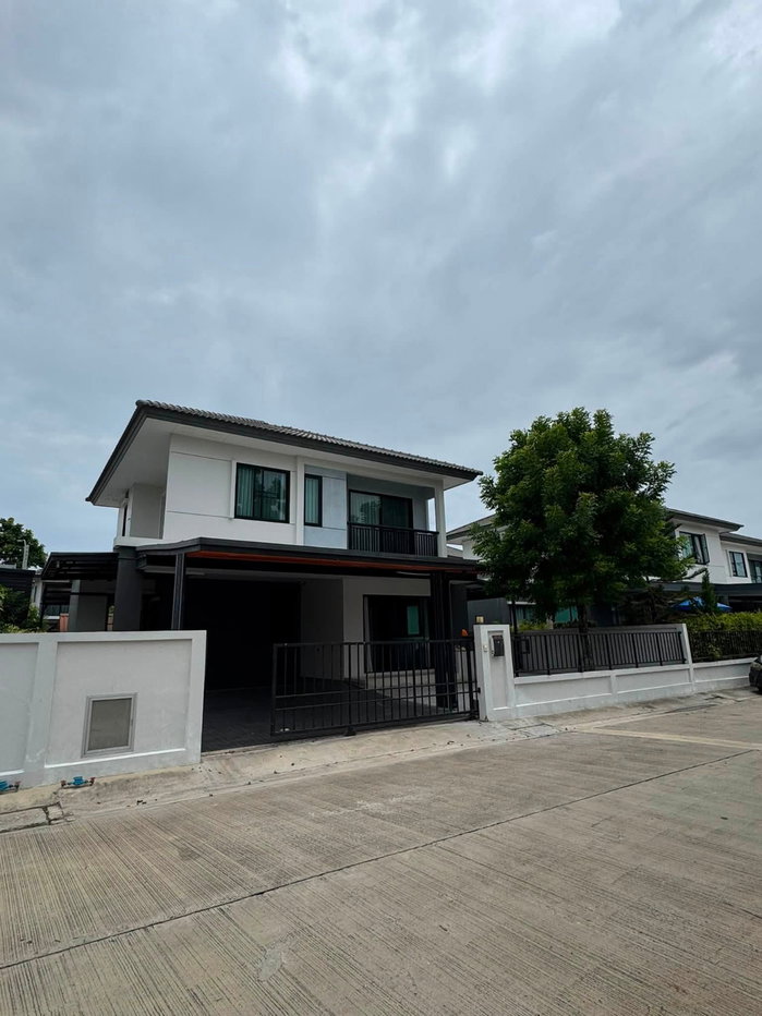 รูป 🏡 ขายบ้านเดี่ยว บริทาเนีย บางนา สุวรรณภูมิ กม.26 (Britania Bangna Suvarnabhumi KM.26) ใกล้สนามบินสุวรรณภูมิ - รูปที่ 1/18