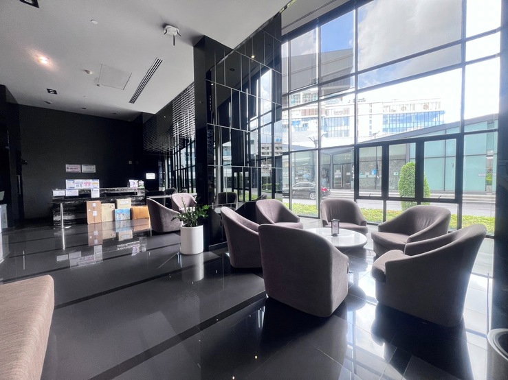 รูป [ขายห้อง 2BED] คอนโด เดอะทรี อินเตอร์เชนจ์ | 𝗧𝗛𝗘 𝗧𝗥𝗘𝗘 𝗜𝗡𝗧𝗘𝗥𝗖𝗛𝗔𝗡𝗚𝗘 ใกล้รถไฟฟ้า 2 สาย (MRT บางโพ และ MRT เตาปูน) Tel. ⁨089 645 2832⁩ - รูปที่ 25/31