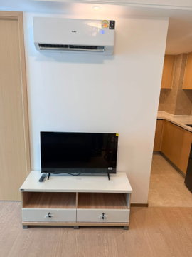 Regal Onnut-Srinakarin (1 bedroom), 8th floor, Building B in Soi Suphapong 3,  8  accessible from both Srinakarin Soi 40 and 42.