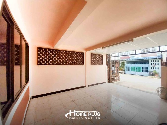 2-bed townhouse for rent, 68 sqm, 17 sq wah, Chom Thong