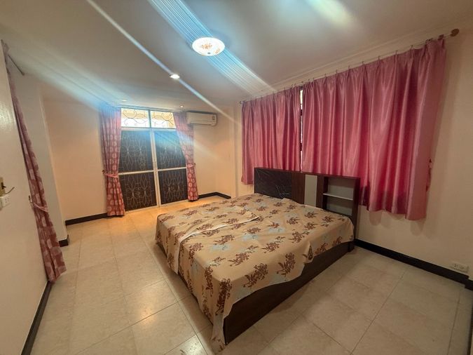3-bed house for rent, 120 sq wah, Bang Na
