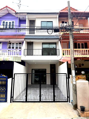 ทาวน์โฮม ม.เทคโนโลยีพระจอมเกล้าธนบุรี : ขาย ทาวน์เฮ้าส์ 3 ชั้น อนามัยงามเจริญ 19 ท่าข้าม บางขุนเทียน  ใกล้ เซ็นทรัลพระราม 2 (บ้านสวยพร้อมเข้าอยู่)