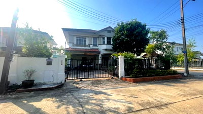 บ้านเดี่ยว โรงเรียนนานาชาติสิงคโปร์นนทบุรี (เอสไอเอสบี วิทยาเขตนนทบุรี) : 🏡 ขายบ้าน ปาริชาติ 345 | Parichat 345 | ใกล้ดอนเมือง–ราชพฤกษ์–ชัยพฤกษ์–ปากเกร็ด