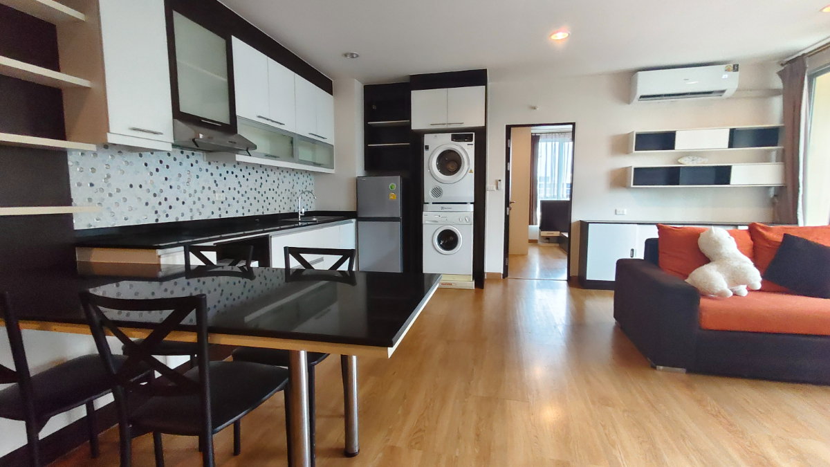 รูป คอนโด 2 ห้องนอน ขนาดใหญ่ 80 ตร.ม. ที่ The Address Sukhumvit 42 ตกแต่งครบ พร้อมเข้าอยู่ - รูปที่ 2/7