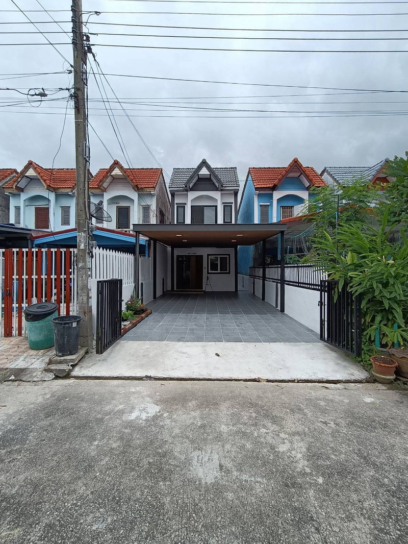 ขายบ้านเดี่ยว : บ้านเดี่ยวไซน์เล็ก รีโนเวทใหม่ พร้อมเข้าอยู่ ม.อมรทรัพย์ ถนนอยู่วิทยา 20 หนองจอก แต่งสวยมาก กว้าง น่าอยู่
