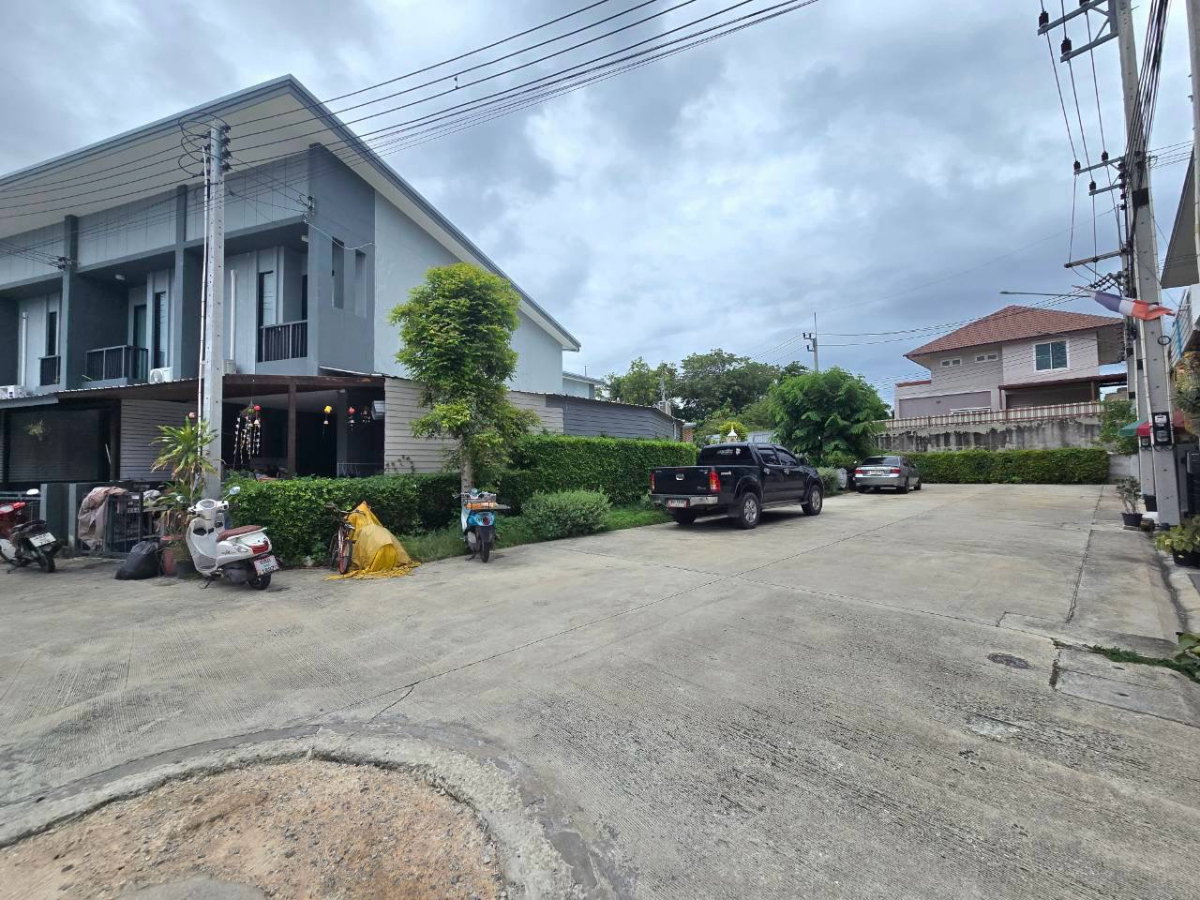 รูป ขายทาวน์เฮ้าส์ 2 ชั้น อ่างศิลา บ้านสวยทำเลหน้าสวน - รูปที่ 20/24