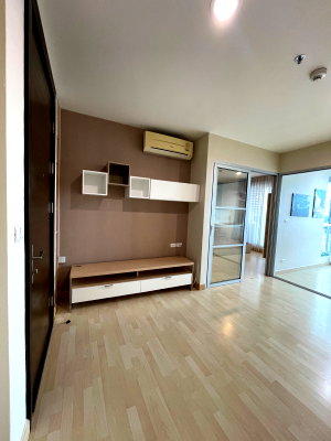 Condos for sale : For Sale: Rhythm Ratchada | Corner Unit | 11th Floor | 46.5 Sq.m. | Near MRT