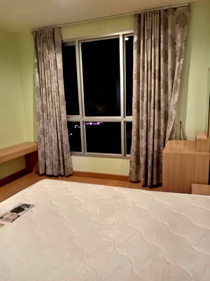 Condos for rent : Condo for rental next to MRT huaikhang