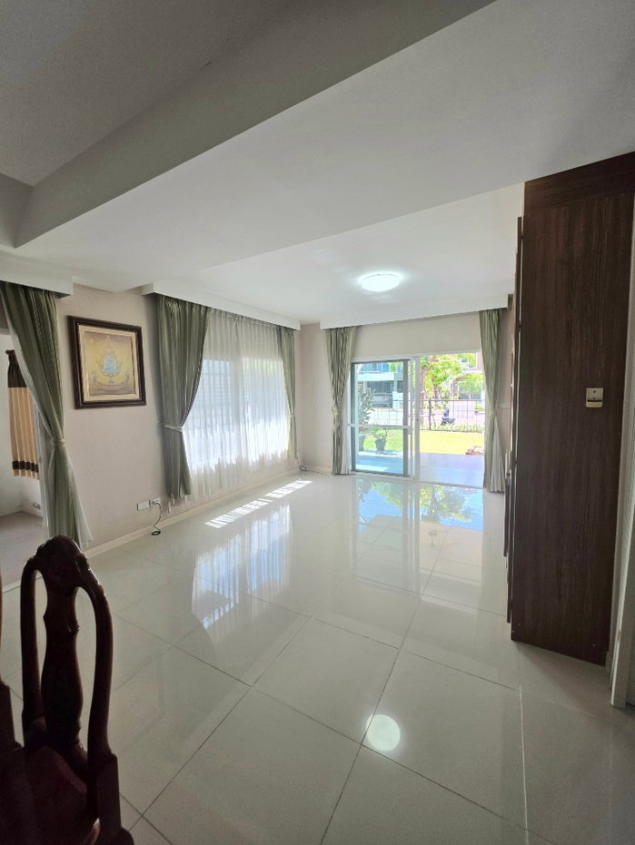 รูป บ้านที่เหมาะสำหรับครอบครัวใหญ่ 3ห้องนอน หมู่บ้านใกล้ พืชสวนโลก มีความปลอดภัยสูง - รูปที่ 2/30