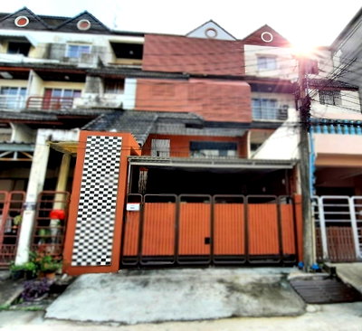 Townhouses for rent Bangkok : For Rent Townhome Warathorn Ville Pattanakarn44 GH646