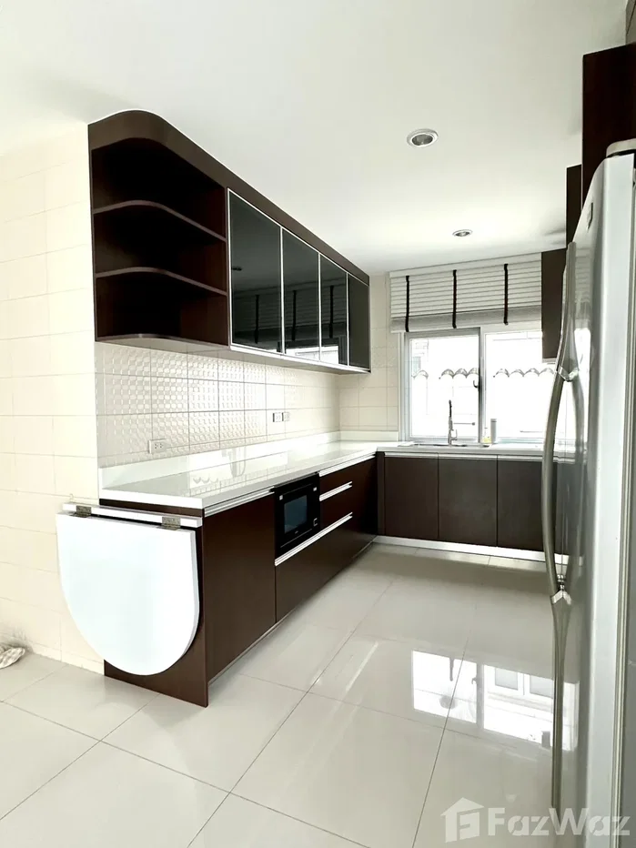 รูป บ้านเดี่ยว 3 ชั้น ปรับปรุงใหม่ พร้อมเข้าอยู่ 6697238 - รูปที่ 5/16