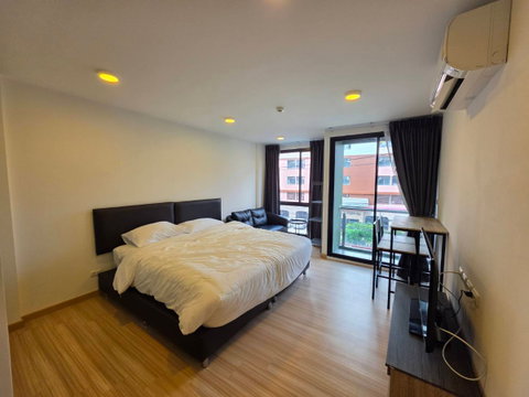 (Pet Friendly 🐶🐱)Code: 26KJ4474 for rent Chateau In Town Pinklao 🔥🔥 Line ID: @kjcondo (with @)🔥🔥