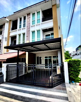 Townhouses for rent Wang Thonglang : Townhome for Rent | Baan Klang Muang S-Sense Rama 9–Lat Phrao Corner Unit | 3 Bedrooms | Fully Furnished | Near Top International Schools