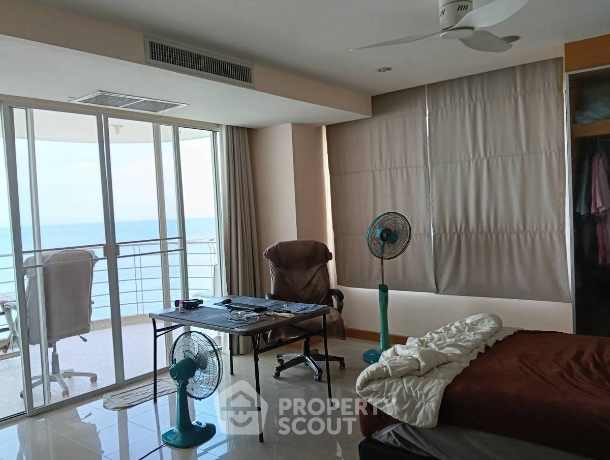picture 17th-Floor 148 Sqm 2-BR At La Royale Beach Condo, Pattaya (ID 1937777) - 3/21