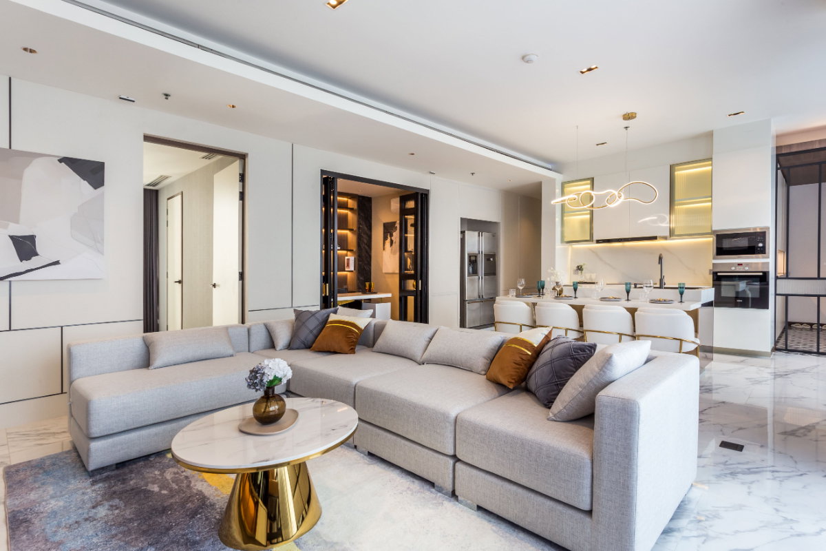 ปล่อยเช่า Domus Sukhumvit 16 ราคา 155,000 บาท ใจกลางอโศก 