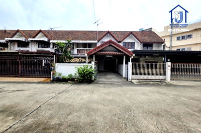 ทาวน์โฮม กรุงเทพมหานคร : ขายทาวน์เฮาส์ 2 ชั้น ซ.ลาดปลาเค้า 85 ใกล้รถไฟฟ้าสายสีชมพู (สถานีลาดปลาเค้า)