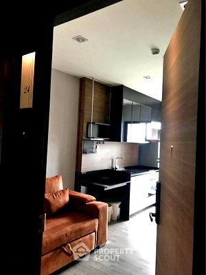 Condos for rent : 1-BR Condo At The Room Sathorn - St. Louis Near BTS Surasak (ID 3217146)