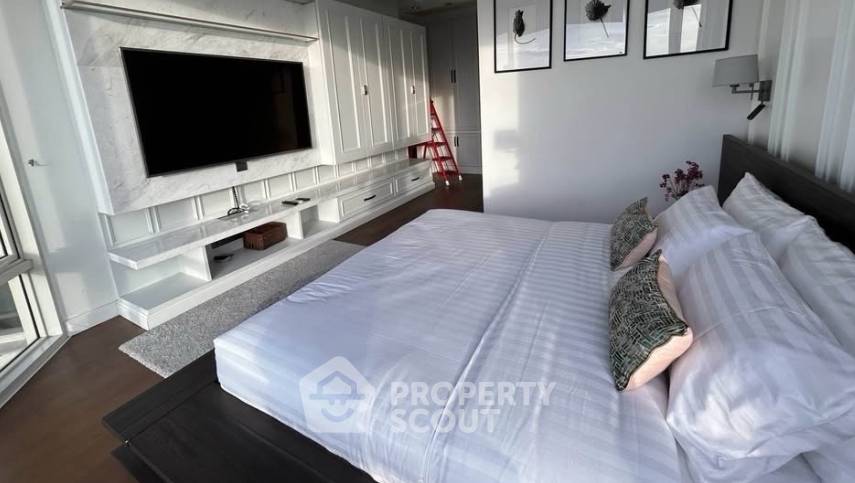 รูป คอนโด 2 ห้องนอน 112 ตร.ม. Royce Private Residences ใกล้ MRT สุขุมวิท (ID 3214145) - รูปที่ 2/5
