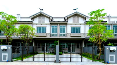 ขายทาวน์โฮม : ขายด่วนทาวน์โฮม Villaggio ศรีนครินทร์–บางนา 3 ห้องนอน 3 ห้องน้ำ 2 ที่จอดรถ 3.69 เท่านั้น