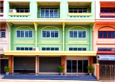 Shophouses for rent Pradist Manutham Road : Bang Toei Temple, Pattawikorn Market Nawamin 44-54 commercial building, 3.5 floors, 3 bedrooms, 3 bathrooms, 25 sq m, 200 sq m, 13,999 baht per month.