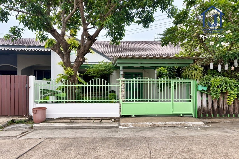 ขายทาวน์เฮาส์ ชั้นเดียว 30 ตร.วา  หมู่บ้านทอรุ้ง ซอยนวมินทร์ 111 แยก 3-1 ใกล้เลียบด่วนเอกมัย-รามอินทรา