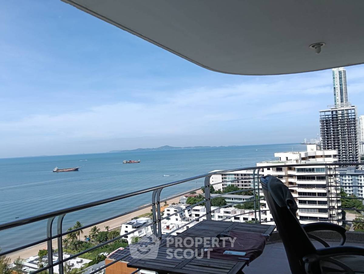 picture 17th-Floor 148 Sqm 2-BR At La Royale Beach Condo, Pattaya (ID 1937777) - 16/21