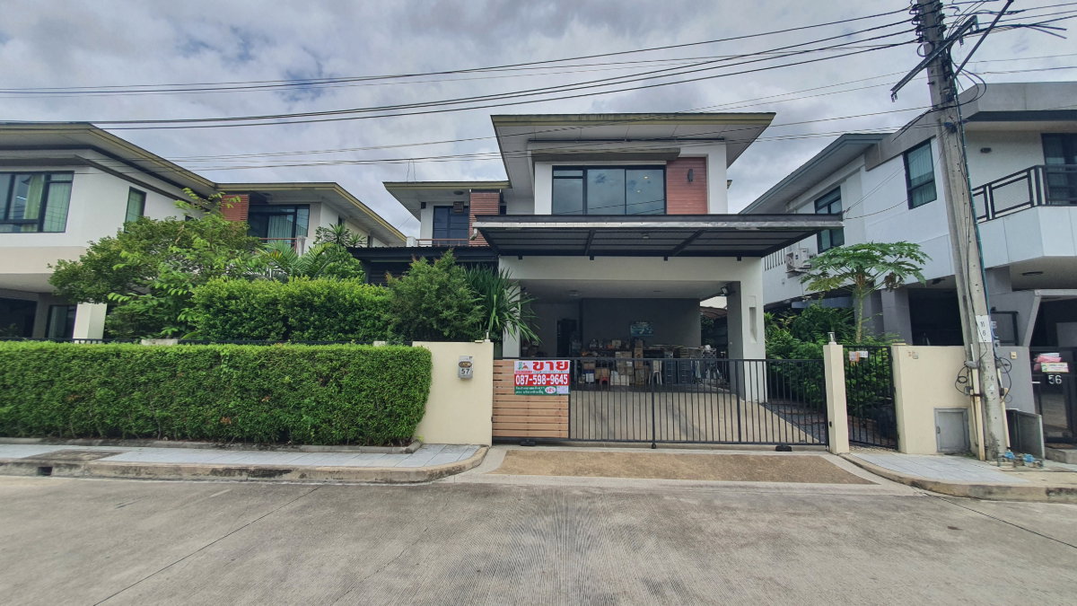 รูป บ้านเดี่ยว 2 ชั้น แต่งสวยสไตล์บ้านตัวอย่าง ทำเลต้นโครงการ “ปริญสิริ กาญจนาภิเษก-เอกชัย” พื้นที่ใหญ่ 62.2 ตร.ว. พร้อมห้องแม่บ้าน - รูปที่ 4/33