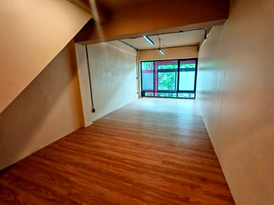 Retail spaces for rent Chulalongkorn University : 📌Main road Near  MRT Wat Mangkon station 📌 Space for rent in Yaowarat, Samphanthawong.
