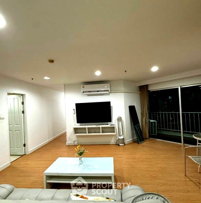 คอนโดให้เช่า : คอนโด 3 ห้องนอน Belle Grand Rama 9 ใกล้ MRT พระราม 9 (ID 3220177)