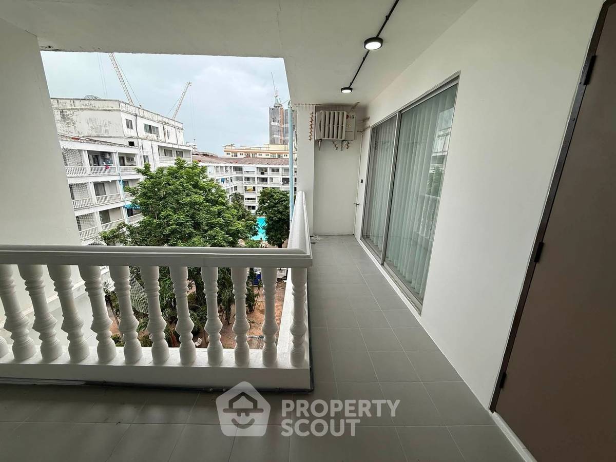 รูป คอนโด 2 ห้องนอน ขนาด 76 ตร.ม. ขายที่ Majestic Jomtien Condo หาดจอมเทียน (ID 3221915) - รูปที่ 11/12