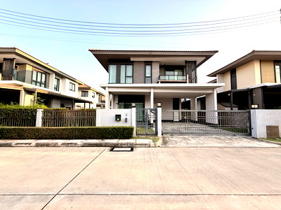 บ้านเดี่ยว ปทุมธานี : ขายบ้านเดี่ยว เศรษฐสิริ วงแหวน-ลำลูกกา ถนนลำลูกกา ปทุมธานี บรรยากาศดีมาก