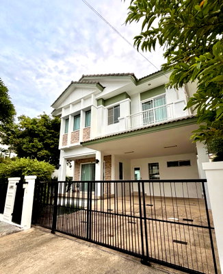 Houses for rent Thanon Chaloem Phra Kiat Ratchakan Thi 9 : 2-story detached house for rent in Mandana Onnut - Outer Ring Road. Beautiful and ready to move in. Interested? Add Line: @841qqlnr