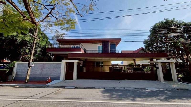 ขายบ้านเดี่ยว : ขายคฤหาสน์หรู 788 ตร.ว. Lakeside Villa 1 บางนา-ตราด กม. 5.5 