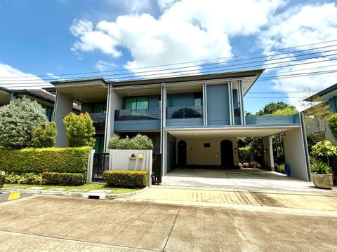 Single House for Rent at Setthasiri Krungthep Kreetha 2 Fully Furnish