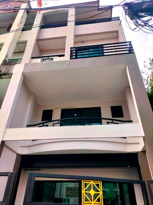 Townhouses for rent MRT Suan Luang Ro 9  : #HHR80 For Rent: 4-Story Townhouse 350 Sq.m📍 Soi Srinakarin 40