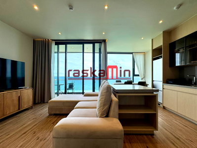 Condos for rent : Arom Wongamat Condo for Rent 2 Bedrooms, High Floor, Panoramic Sea View