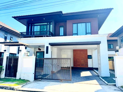 Houses for rent Chiang Mai : Setthasiri Sansai, Ruamchok Area, Beautiful house in a quality residential project. (Tel/Line : 088-5986998)