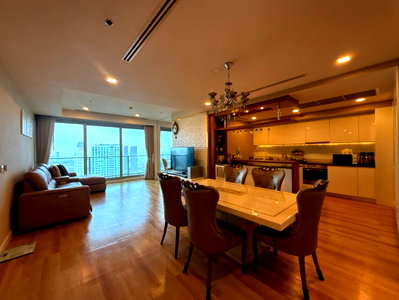 ขายคอนโด : LTHC16083 - Luxury Penthouse for Sale Riverside | The River Condominium | 138 sq.m. | 2 Beds + Maid | BTS Saphan Taksin | 23 MB