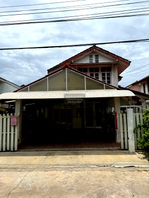 Houses for sale Bangkok : For Sale House , Baan Prachachuen Samakkhi 63 , Bang Talat , Pak Kret , Nonthaburi , CX-170742 ✅ Live chat with us ADD LINE @connexproperty ✅