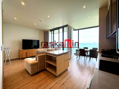 Condos for sale : Arom Wongamat Condo for Sale 2 Bedrooms, High Floor, Panoramic Sea View
