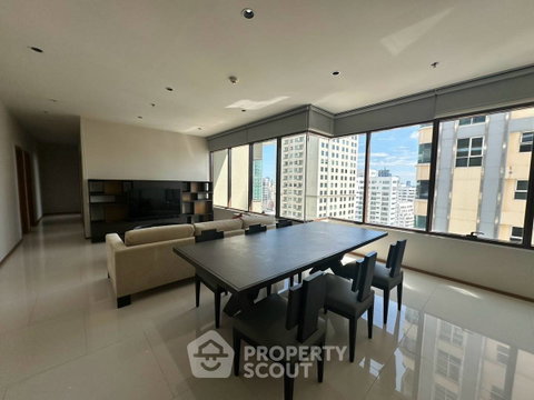 3-BR Condo At The Emporio Place, BTS Phrom Phong, 114 Sqm (ID 3119928)