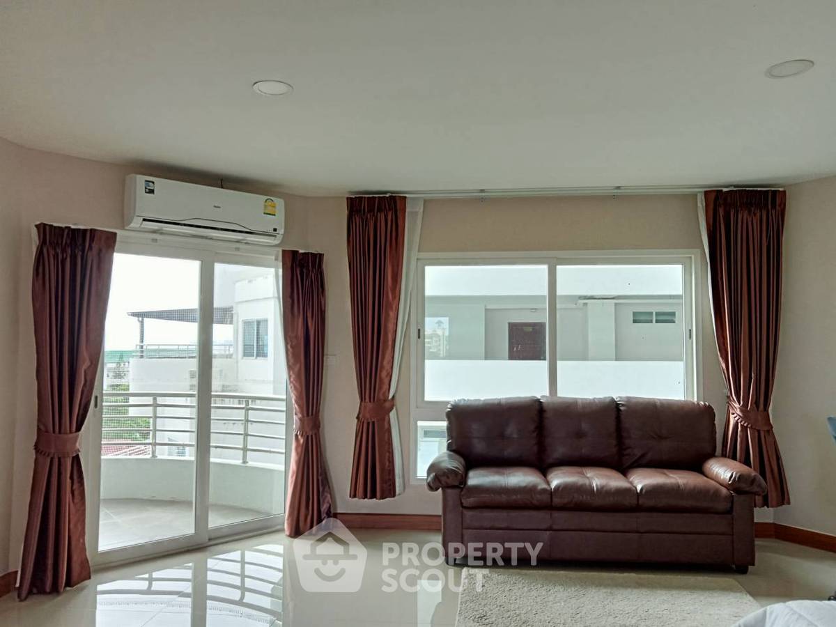 รูป ขายคอนโด 1 ห้องนอน Grand View Condo บ้านอำเภอ ชลบุรี (ID 3223287) - รูปที่ 4/9