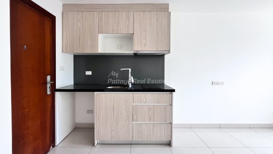 🛏️ 1 ห้องนอน - 🛁 1 ห้องน้ำ - 🏙️ City View - 🇹🇭 ชื่อไทย - 🏢 Laguna Beach Resort 2 Pattaya - รหัส: LBR2J41
