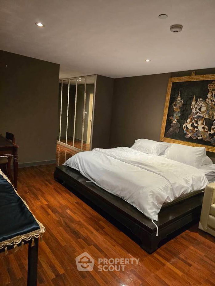 รูป ชั้น 18 ห้อง 2 ห้องนอน 267 ตร.ม. Nusa State Tower Condominium ใกล้ BTS Saphan Taksin (ID 2935642) - รูปที่ 28/32