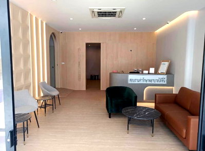 Townhouses for rent Wat Phraya Suren : P0887/For Rent: DAYS Ramintra-Watcharapol – 4-Story Modern Home Office (282 sqm)