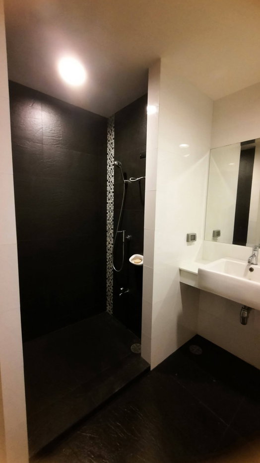 รูป 🟠ขายด่วน !! คอนโด D65 Condominium ดี 65 คอนโดมิเนียม ใจกลางเมือง เข้าออกได้ทั้งสุขุมวิทและเอกมัย ใกล้ BTS เอกมัย ✅ เดินทางสะดวก ใกล้ห้างดัง - รูปที่ 3/4