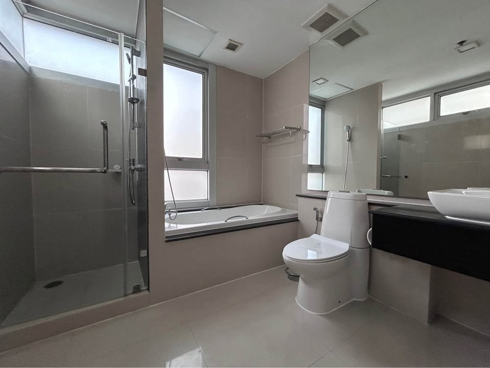 รูป +++เช่าด่วน+++Nusasiri Grand Condo Sukhumvit 42, 3 ห้องนอน 137 ตร.ม.  - รูปที่ 11/17